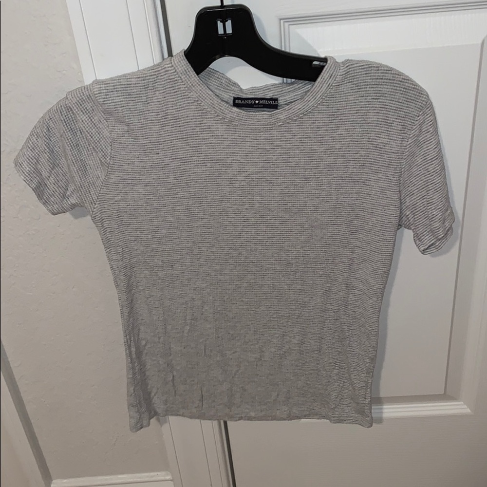 Gray t shirt